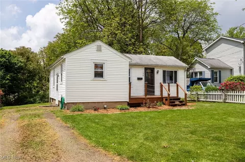 140 3rd St, Wadsworth, OH 44281