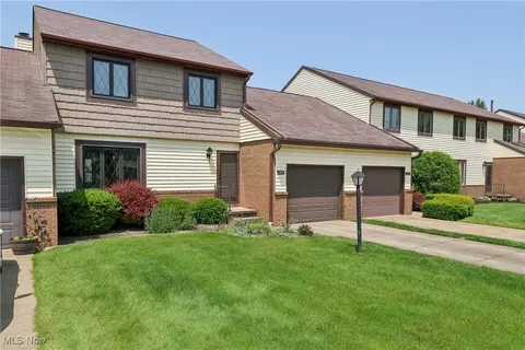 47 Tudor Ln #6C, Kent, OH 44240