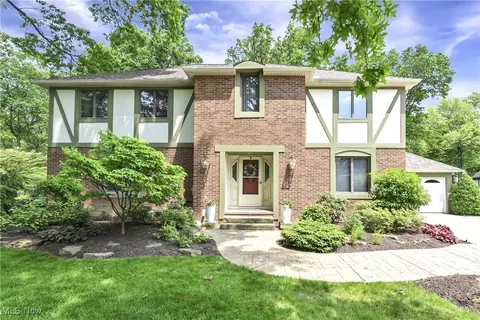 30542 Atlanta Ln, Westlake, OH 44145
