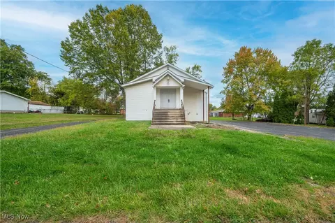 1187 Deforest Rd SE, Warren, OH 44484