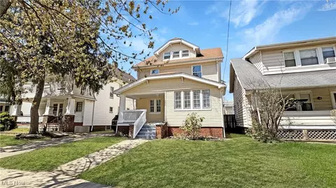 3266 W 115th St, Cleveland, OH 44111