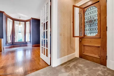 Entry Way - 160 Beech St, Berea, OH 44017 photo 3 of 12