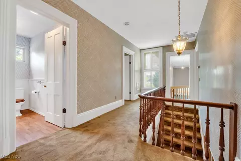 Entry Way - 160 Beech St, Berea, OH 44017 photo 9 of 12