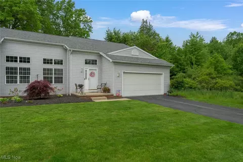 1441 Shaw Ave #A, Niles, OH 44446