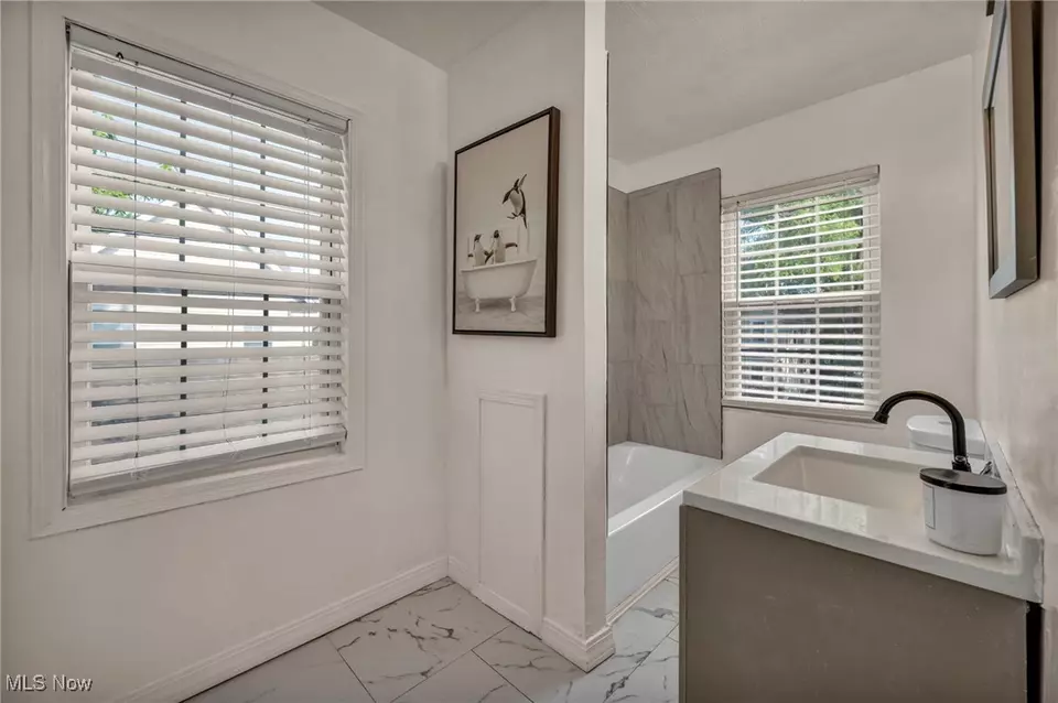 Bath - 8620 Bicentennial Pl, Cleveland, OH 44106 photo 1 of 3