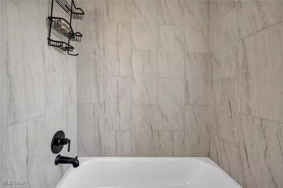 Bath - 8620 Bicentennial Pl, Cleveland, OH 44106 photo 3 of 3