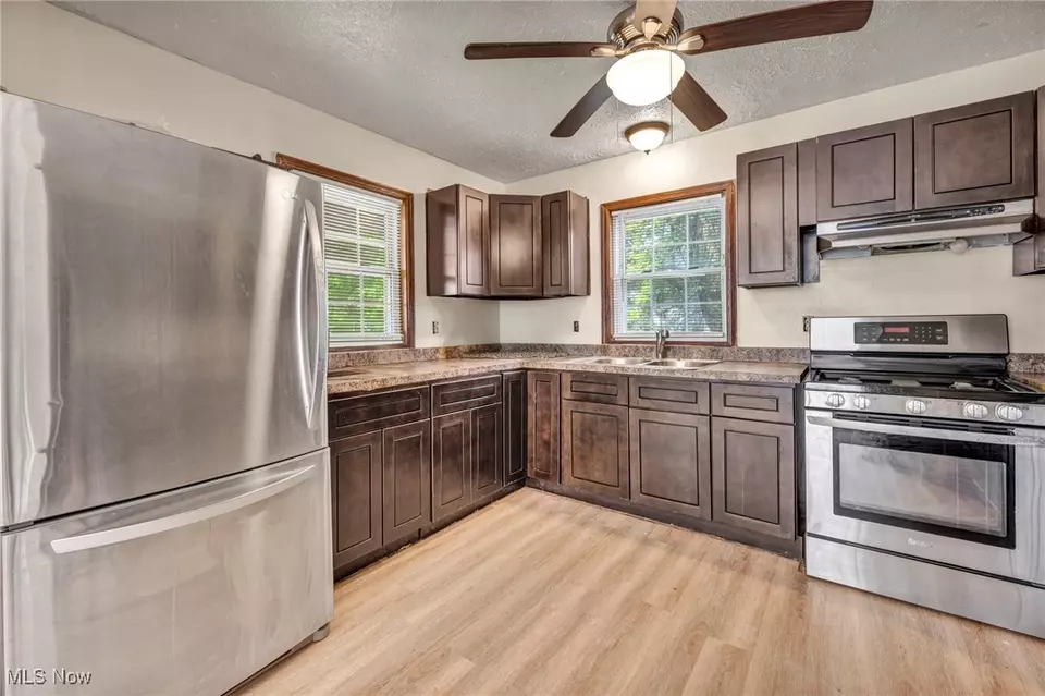 Kitchen - 8620 Bicentennial Pl, Cleveland, OH 44106 photo 2 of 3