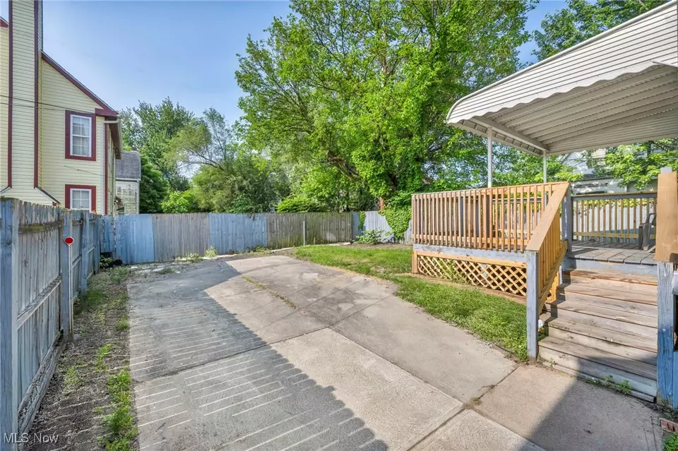 Exterior - 8620 Bicentennial Pl, Cleveland, OH 44106 photo 4 of 9