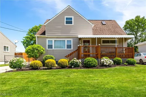 6409 Hio Dr, Brook Park, OH 44142