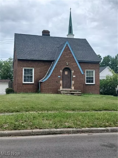 230 E 211th St, Euclid, OH 44123