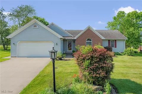 624 Buffalo Ridge St, Louisville, OH 44641