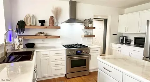 Kitchen - 511 Nobottom Rd, Berea, OH 44017 photo 5 of 7