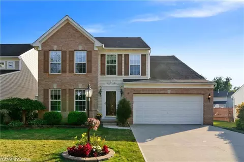 511 Nobottom Rd, Berea, OH 44017