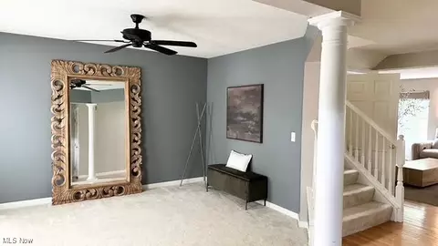 Entry Way - 511 Nobottom Rd, Berea, OH 44017 photo 2 of 2