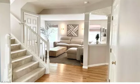 Entry Way - 511 Nobottom Rd, Berea, OH 44017 photo 1 of 2