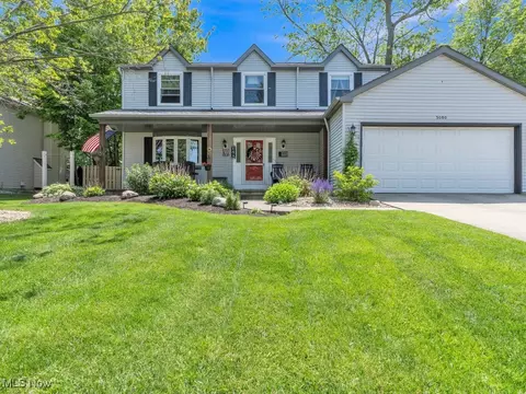 3080 Greenwich Ln, Brunswick, OH 44212