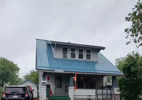 1028 Kenilworth Ave, Coshocton, OH 43812