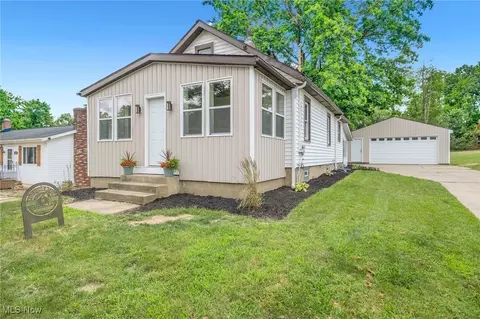 2332 Cooledge Ave, Akron, OH 44305