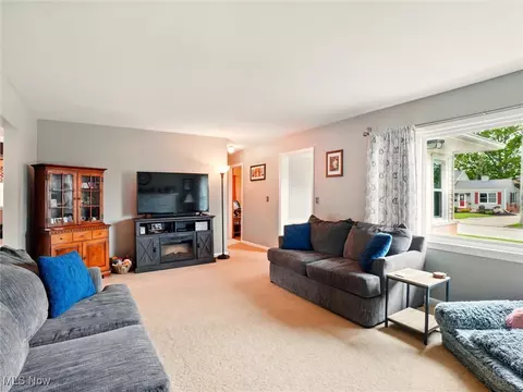 Living - 2622 Arlington Ave, Ashtabula, OH 44004 photo 1 of 1