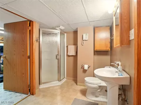 Bath - 2622 Arlington Ave, Ashtabula, OH 44004 photo 3 of 3