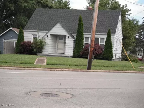1301 Lake Ave, Elyria, OH 44035
