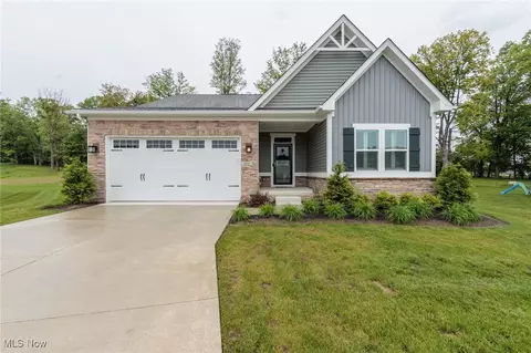 300 Kelley Dr, Macedonia, OH 44056