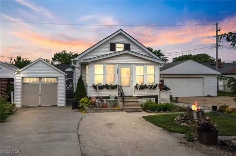 7702 Snow Rd, Parma, OH 44129