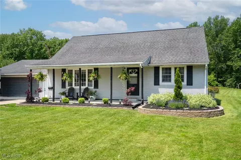 320 N Lake St, South Amherst, OH 44001