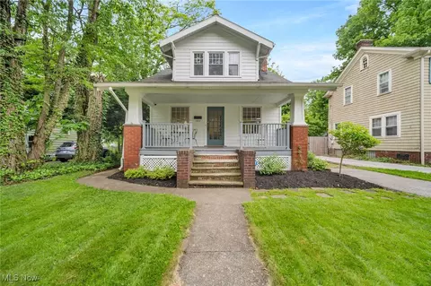 1508 Rydalmount Rd, Cleveland Heights, OH 44118