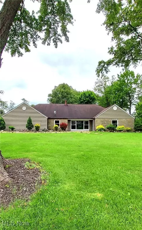 550 E Pleasant Valley Rd, Seven Hills, OH 44131