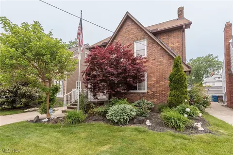 2224 Emily Ave, Lakewood, OH 44107