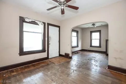 73 77 Prospect St, Berea, OH 44017 photo 32