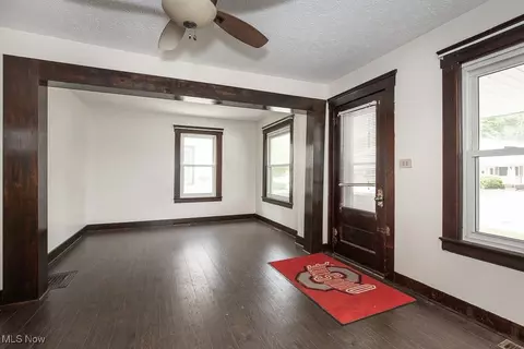 73 77 Prospect St, Berea, OH 44017 photo 8