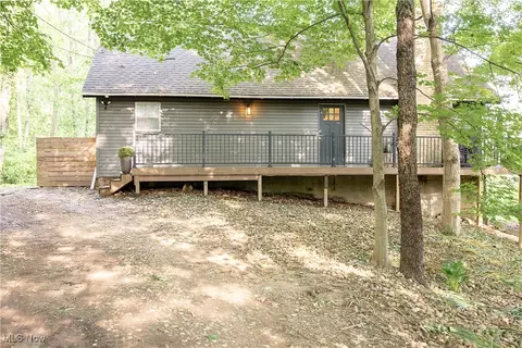 2836 Congress Lake Rd, Mogadore, OH 44260
