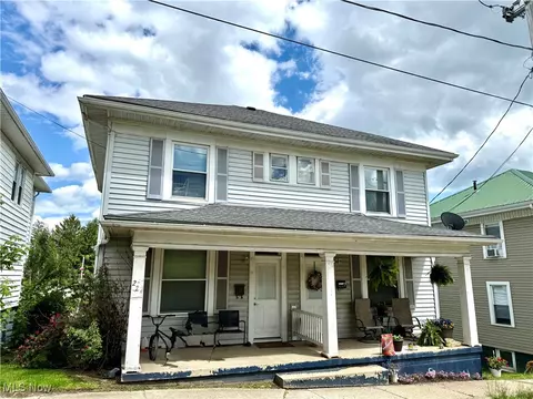 221-223 S Gardner St, Barnesville, OH 43713