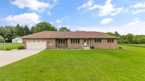 1004 Lincoln Rd, Canfield, OH 44406