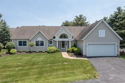 140 Bay Hill Dr, Wadsworth, OH 44281