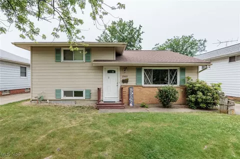 29431 Fairway Blvd, Willowick, OH 44095