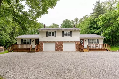 1354-1358 Vanderhoof Rd, Barberton, OH 44203