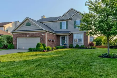 9388 Victoria Ln, North Ridgeville, OH 44039
