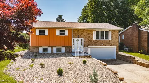 4822 7th Ave, Vienna, WV 26105