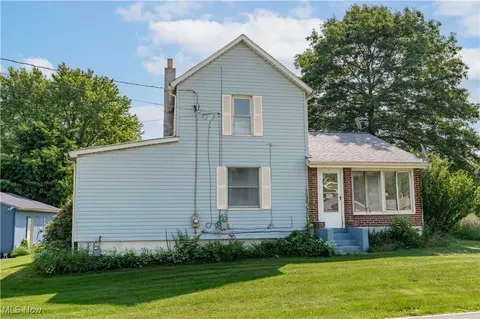 13850 Market Ave N, Hartville, OH 44632