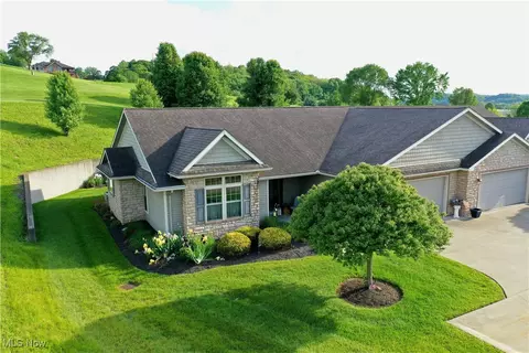 617 Wedgewood Way #617, Millersburg, OH 44654