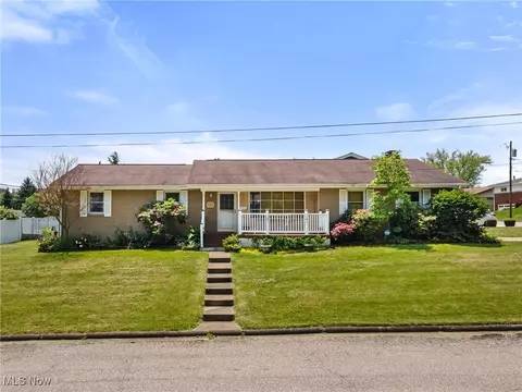131 Crisswill Dr, Saint Clairsville, OH 43950