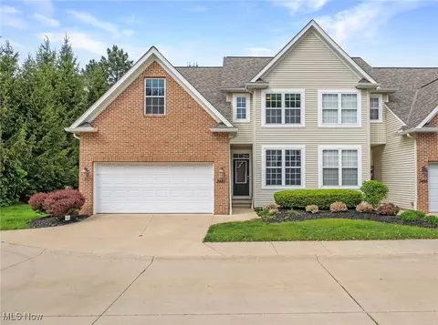 3451 Briar Ridge Ct #1, Westlake, OH 44145