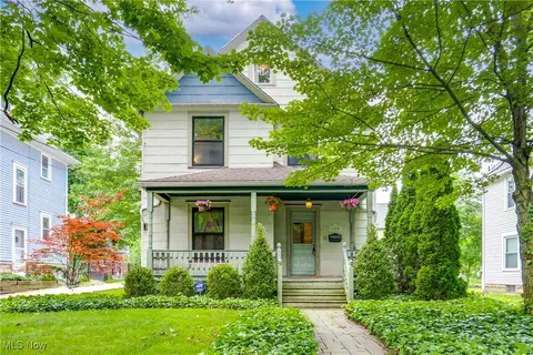 100 Byers Ave, Akron, OH 44302