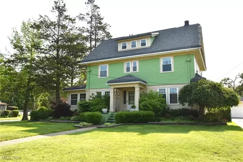 3659 Rocky River Dr, Cleveland, OH 44111