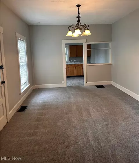262-264 E Broad St, Elyria, OH 44035 photo 3