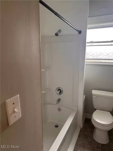 262-264 E Broad St, Elyria, OH 44035 photo 10
