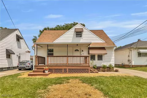 945 E 248 St, Euclid, OH 44123